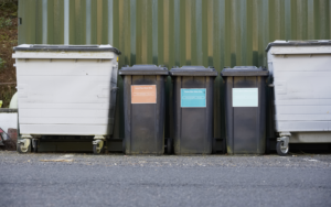 What to consider when choosing a commercial bin cleaners